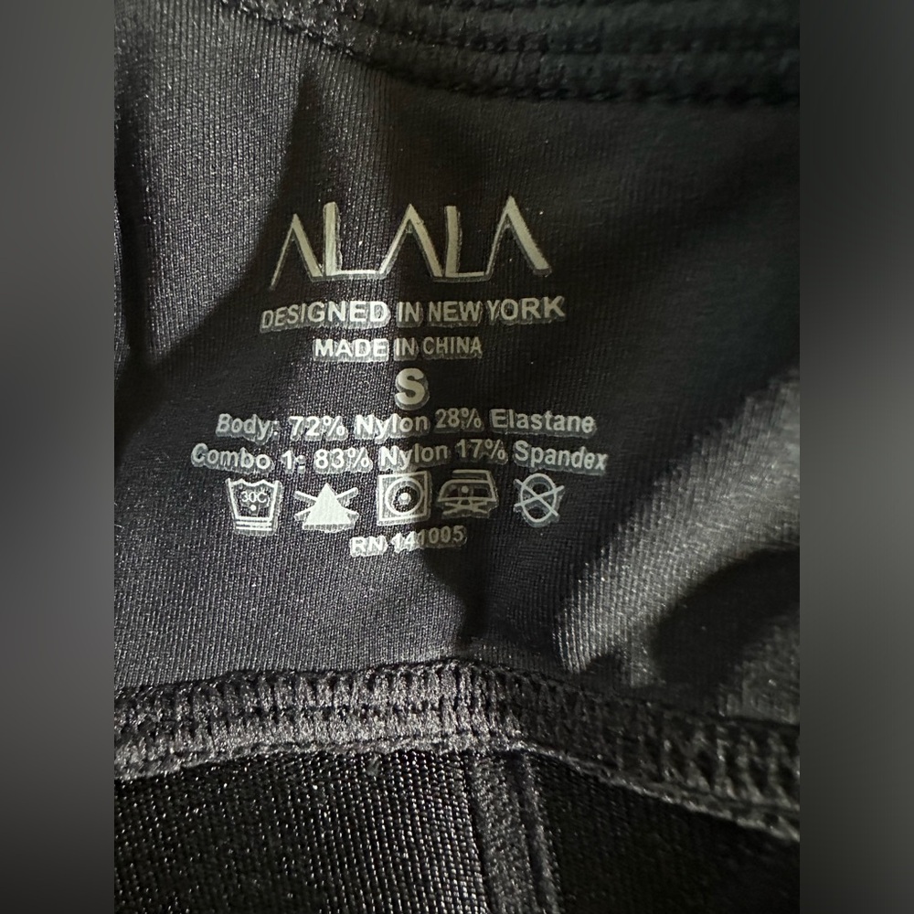 ALALA Color Block Reef Sports Bra New - Picture 11 of 12